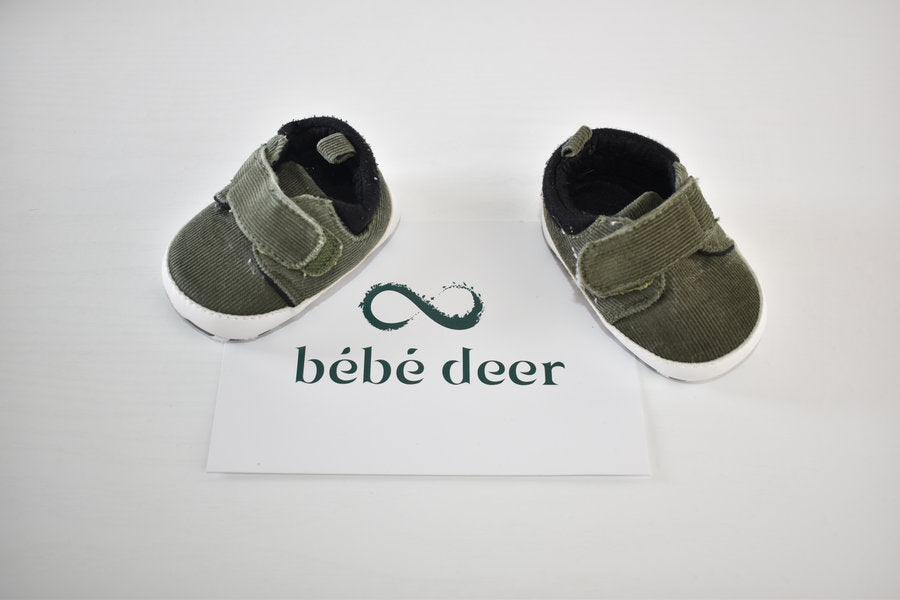 Corduroy prewalker shoes with velcro fastening