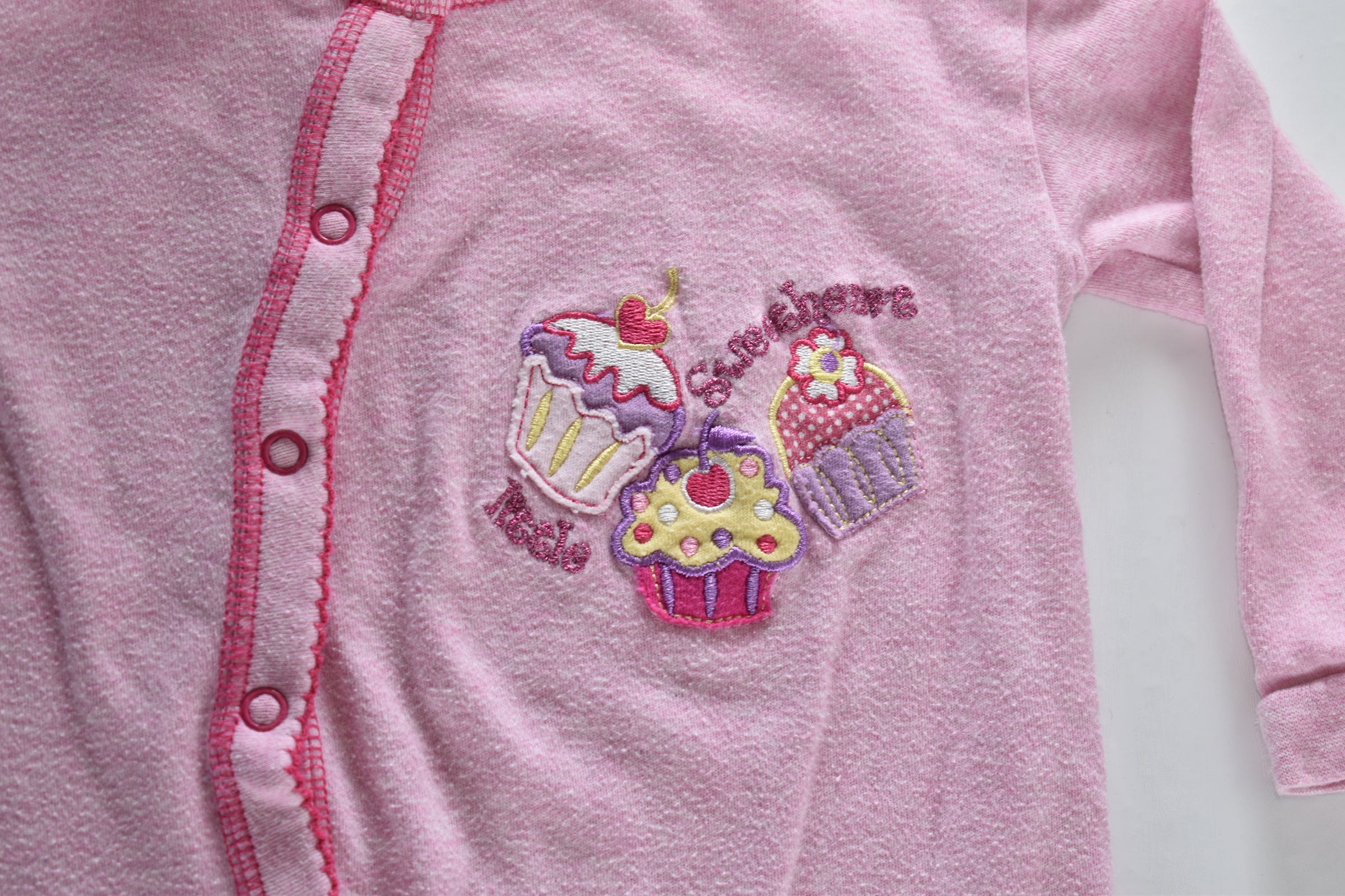 Sleepsuit with cupcake embroidery