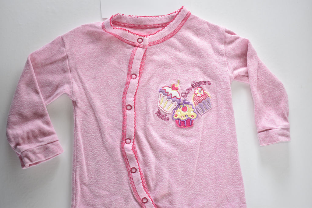 Sleepsuit with cupcake embroidery