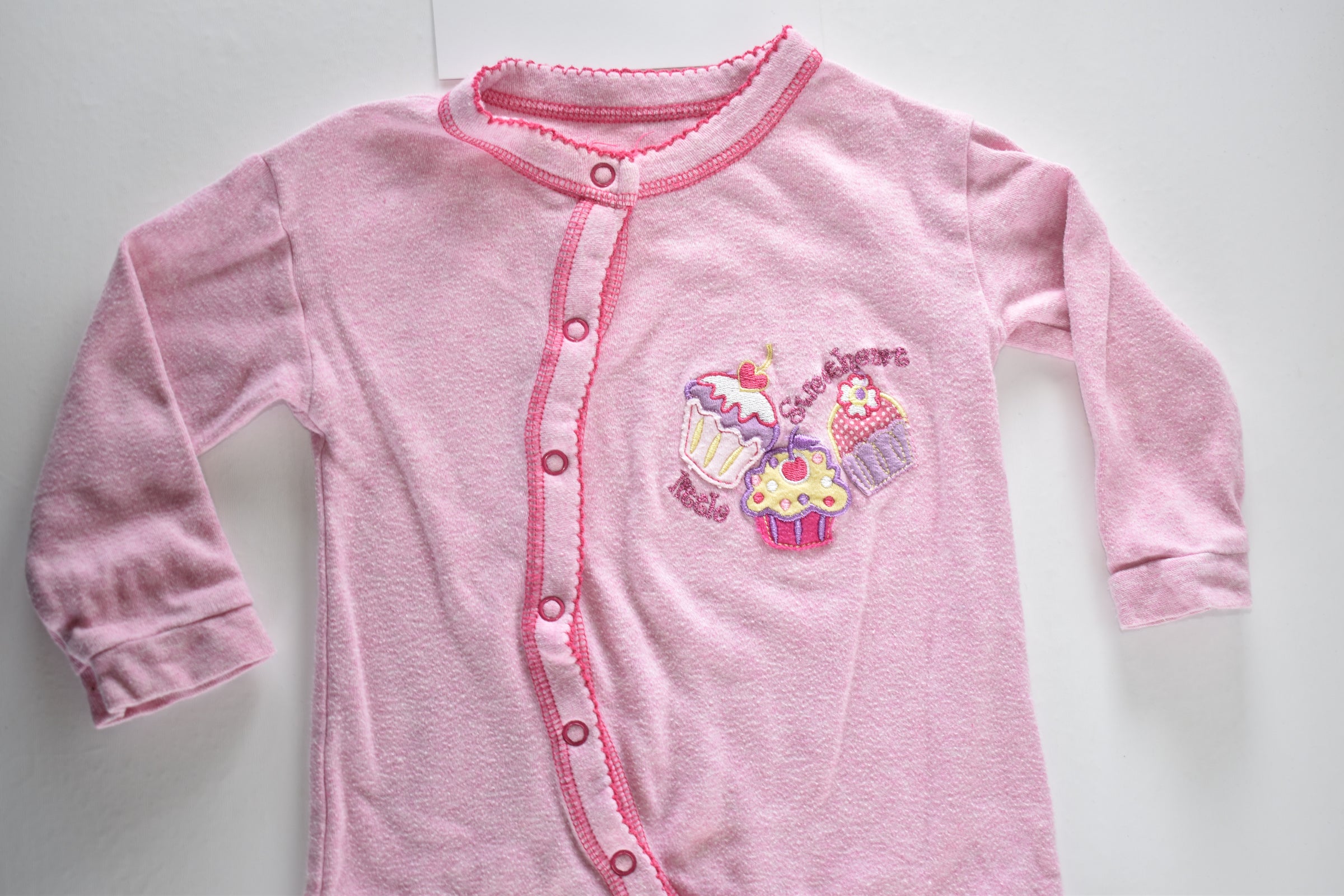 Sleepsuit with cupcake embroidery