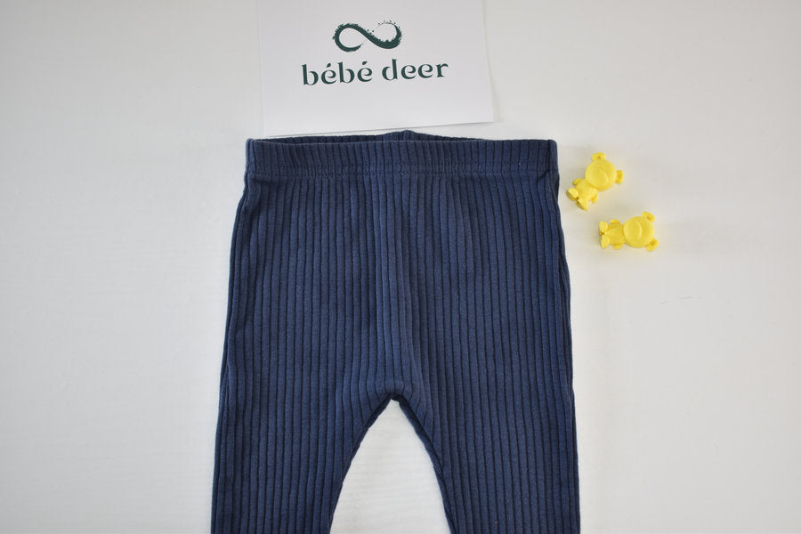 Dark blue ribbed leggings