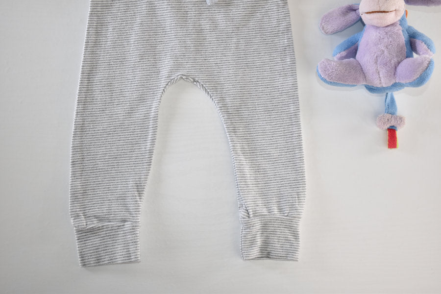 Light grey and white striped leggings