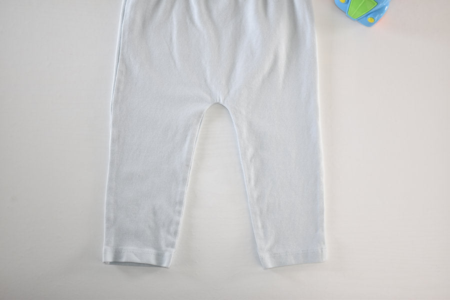 Very light blue (almost white) leggings