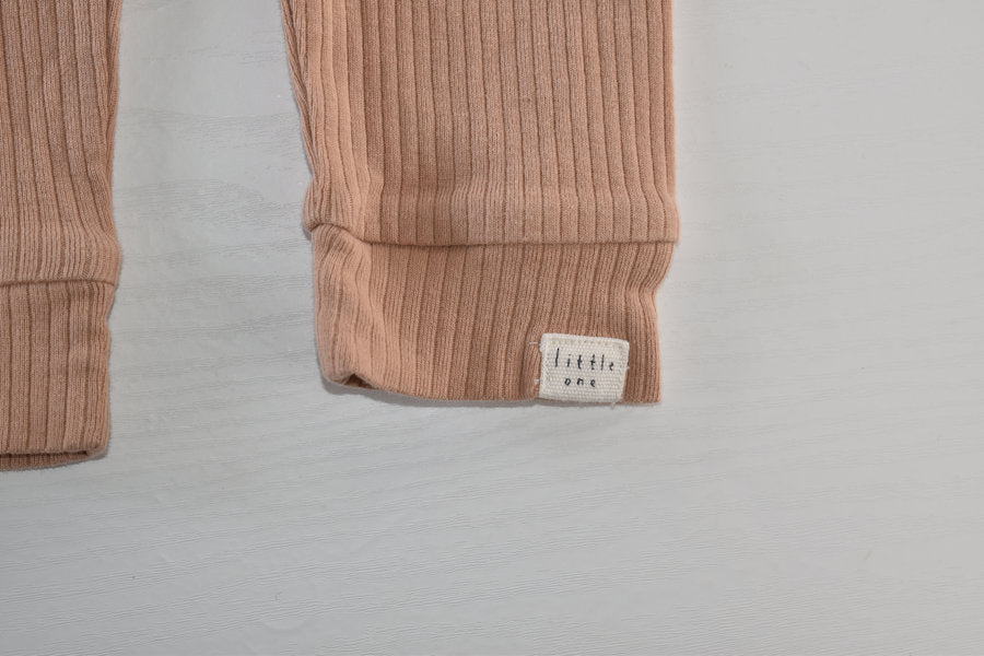 Peach ribbed leggings