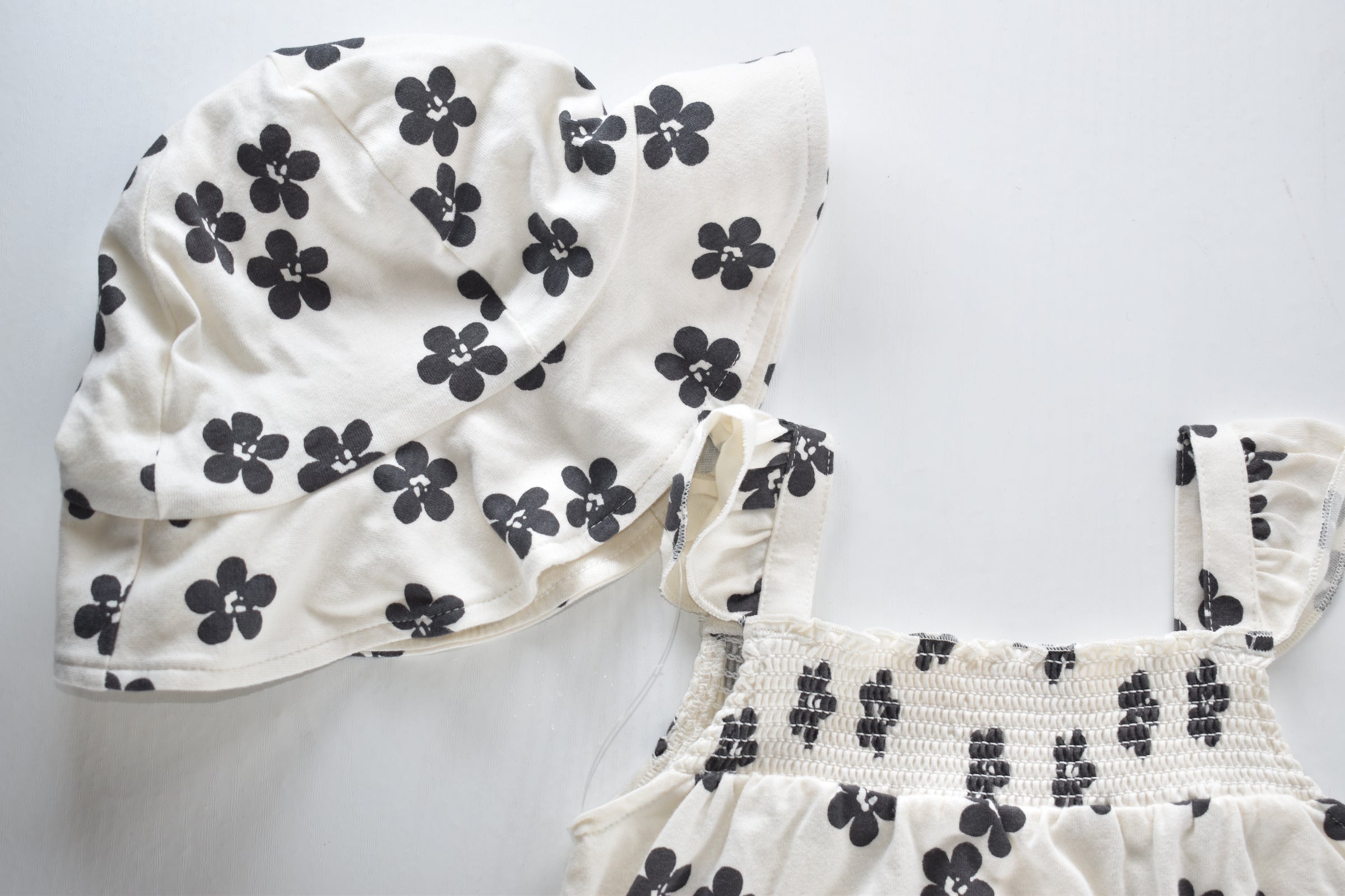 New with Tags Floral Romper & Sun Hat Set