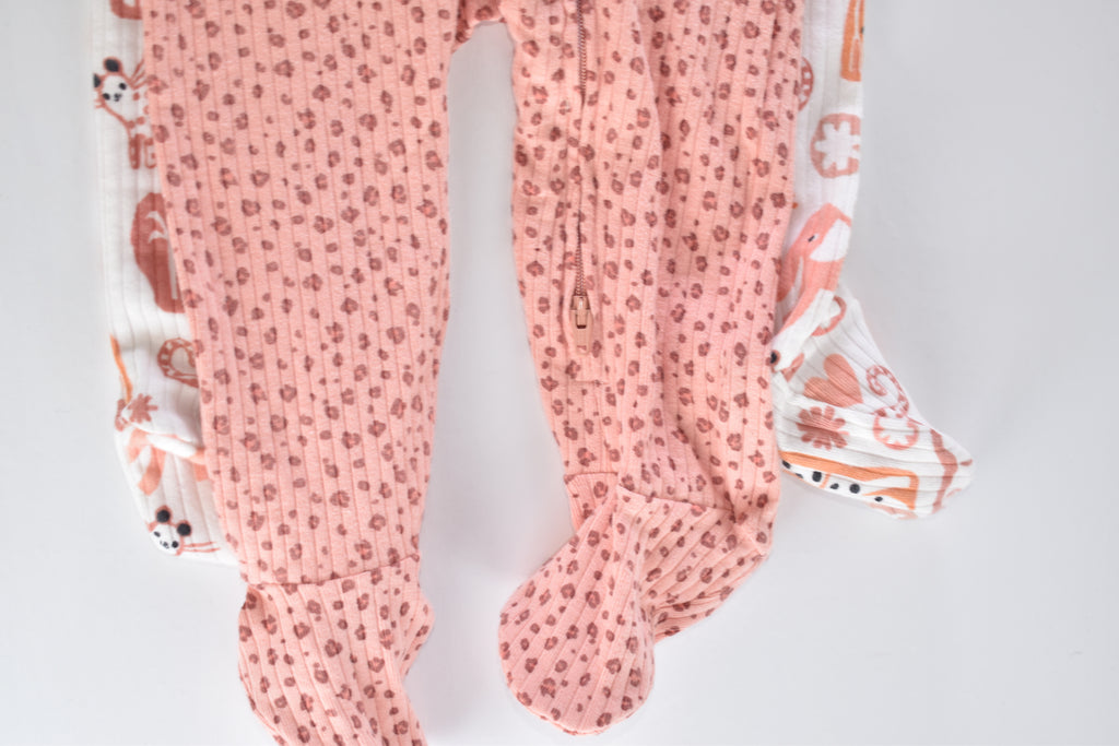 2 ribbed sleepsuits