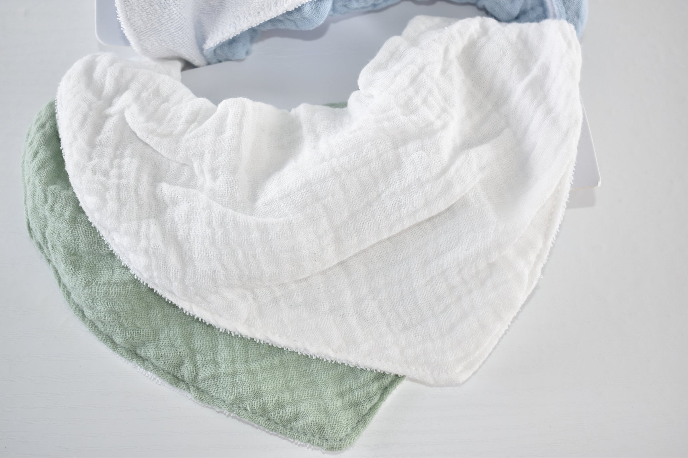 George Baby New with Tags Muslin Bandana Bib Set (3 Pack)