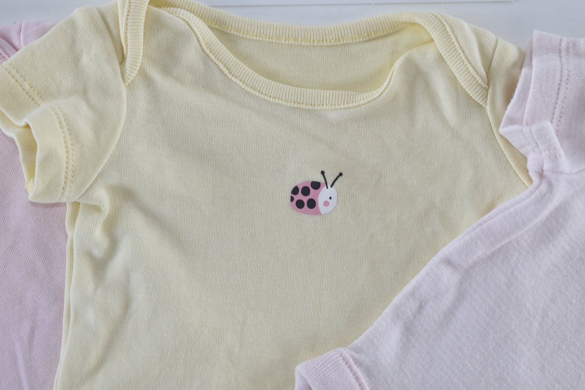 Set of 3 short-sleeved bodysuits