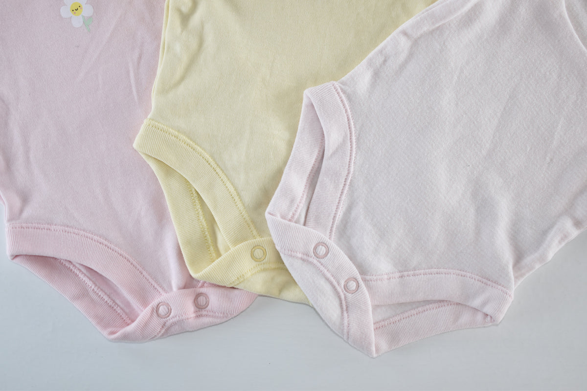 Set of 3 short-sleeved bodysuits