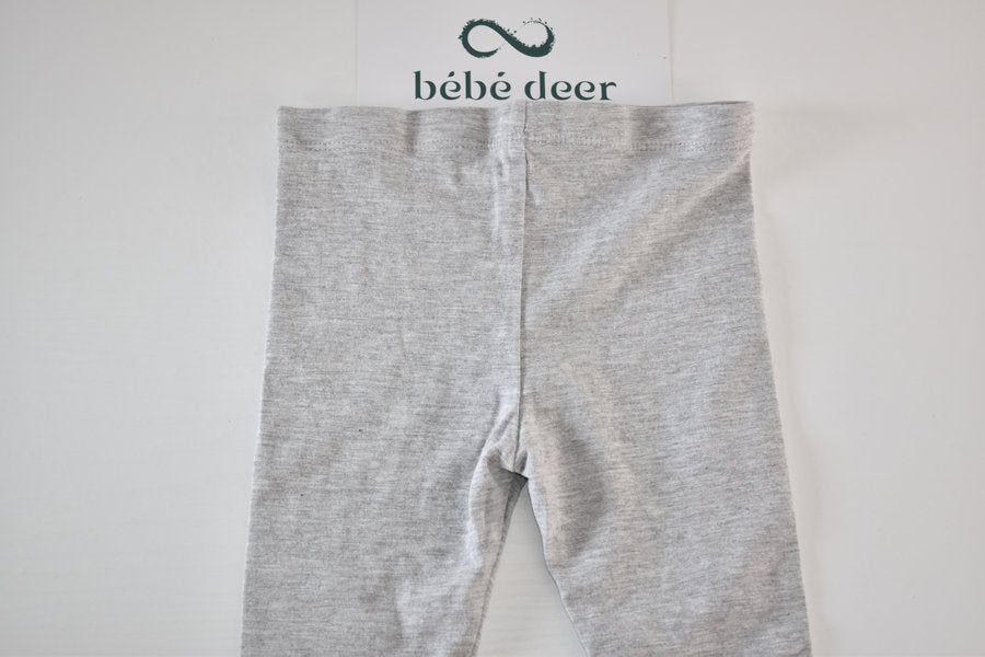 Legging gris avec nœud