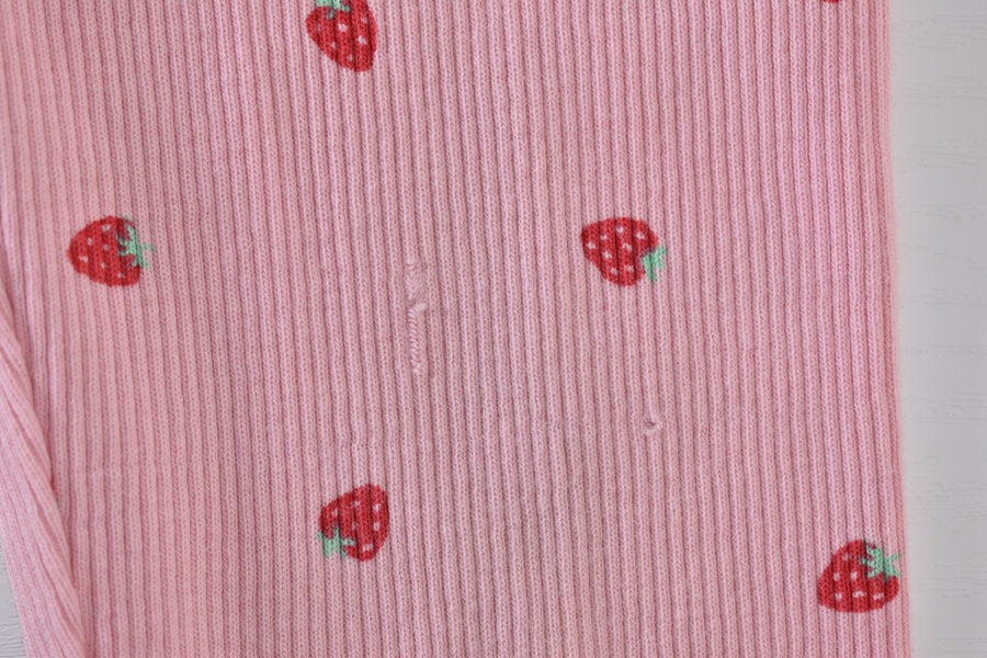 Legging rose à imprimé fraises