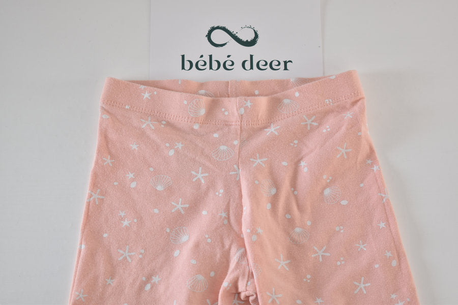 Peach leggings with starfish