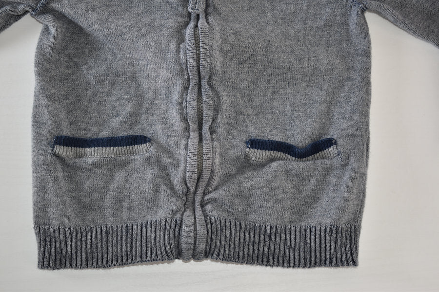Grey zip vest with contrast pockets