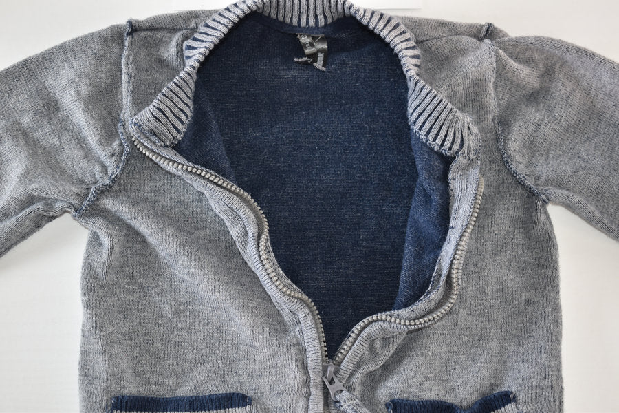 Grey zip vest with contrast pockets
