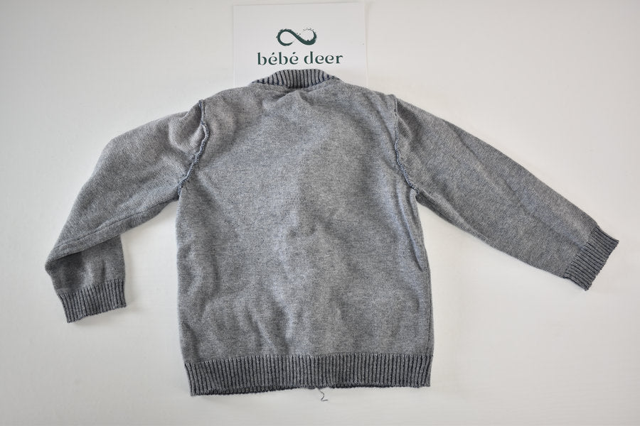 Grey zip vest with contrast pockets