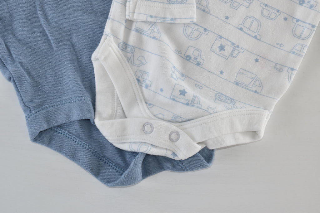 Set of 2 bodysuits & denim trousers