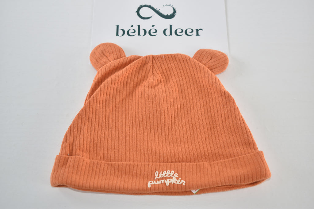 Little Pumpkin ribbed baby hat with bear ears