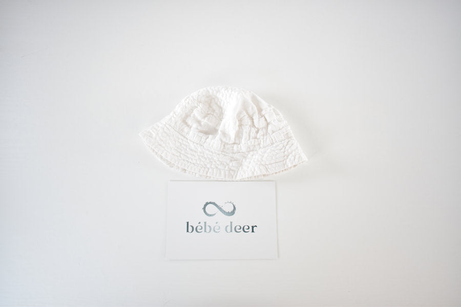 White muslin sun hat 6/9 months