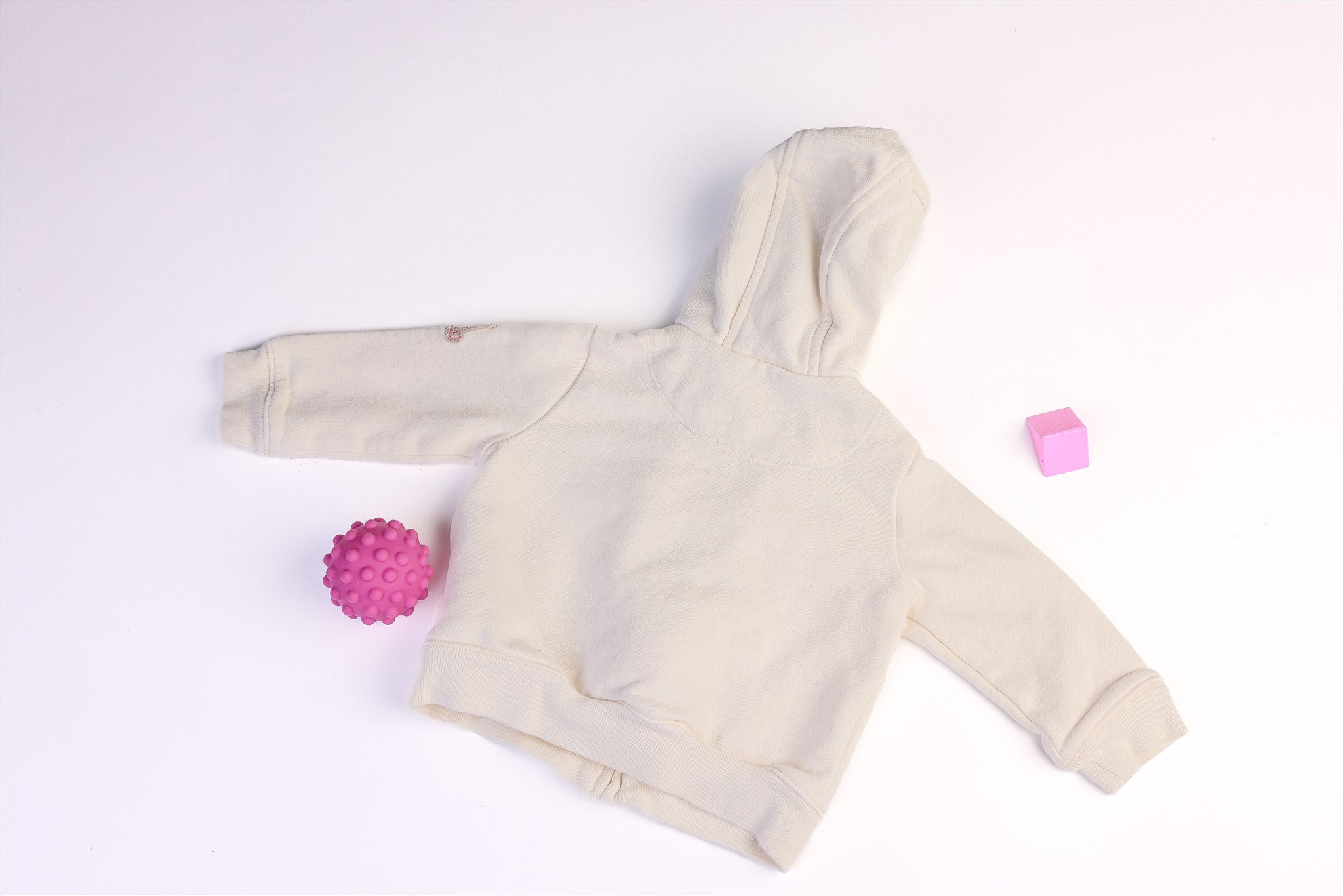Gap white hooded zip-up jacket with bear on sleeve