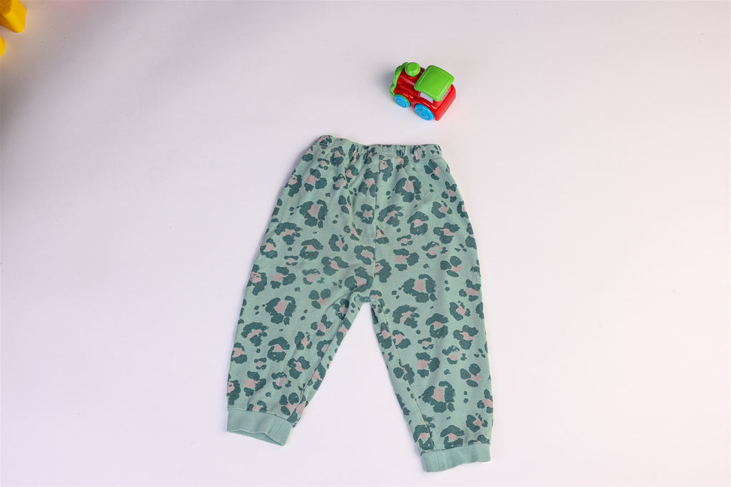 Green sleepsuit set