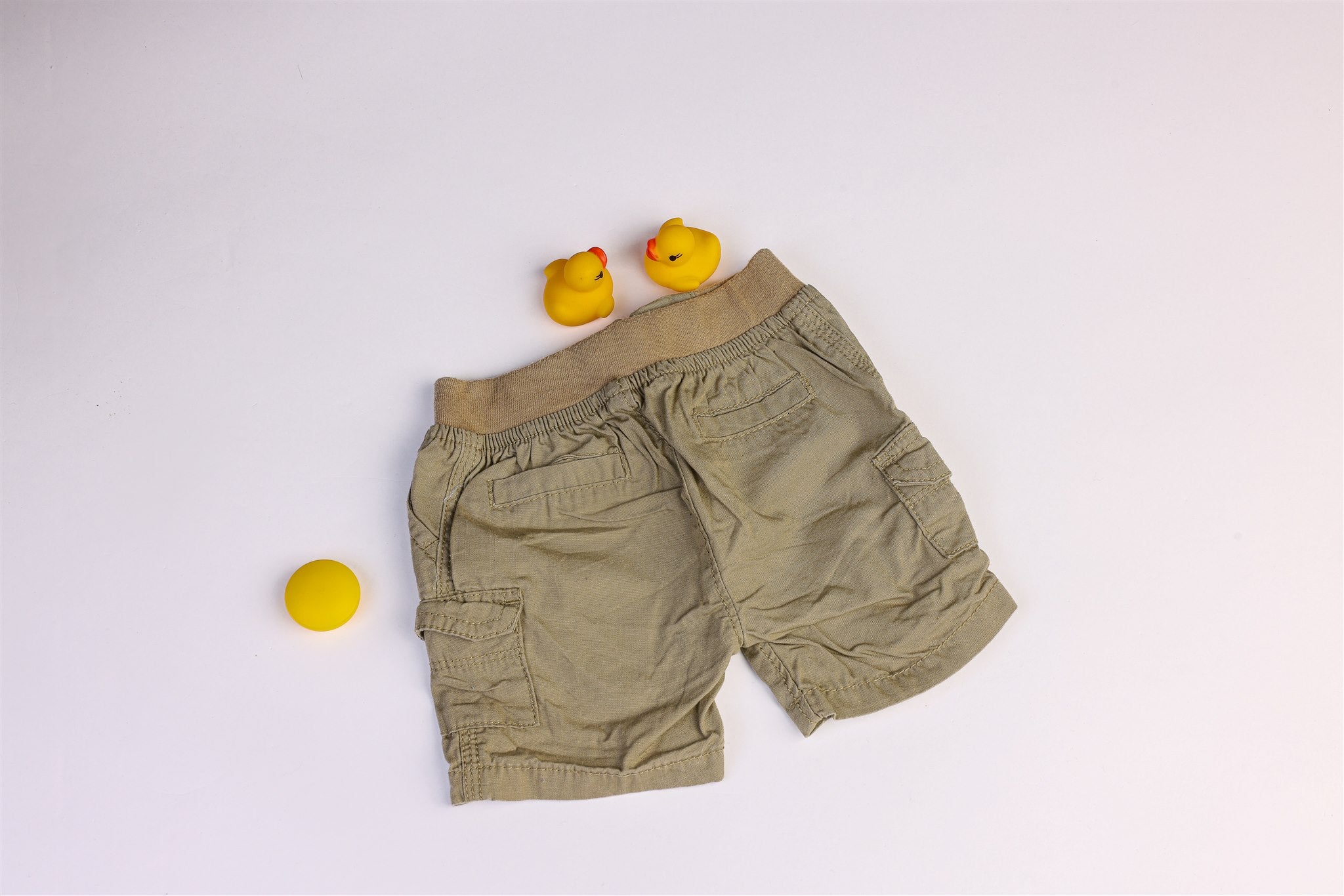 Beige short