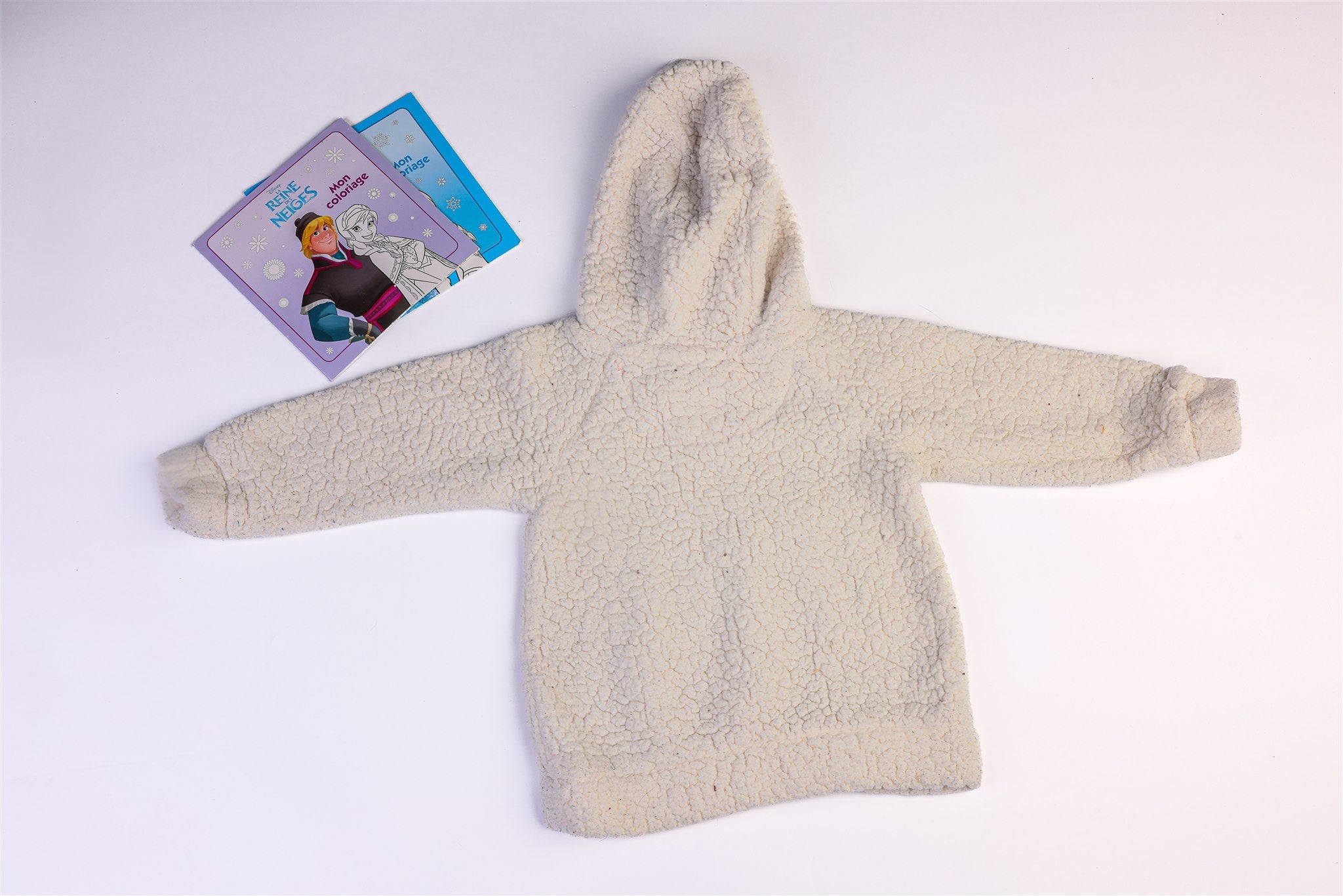 Cat hoodie with embossed flower