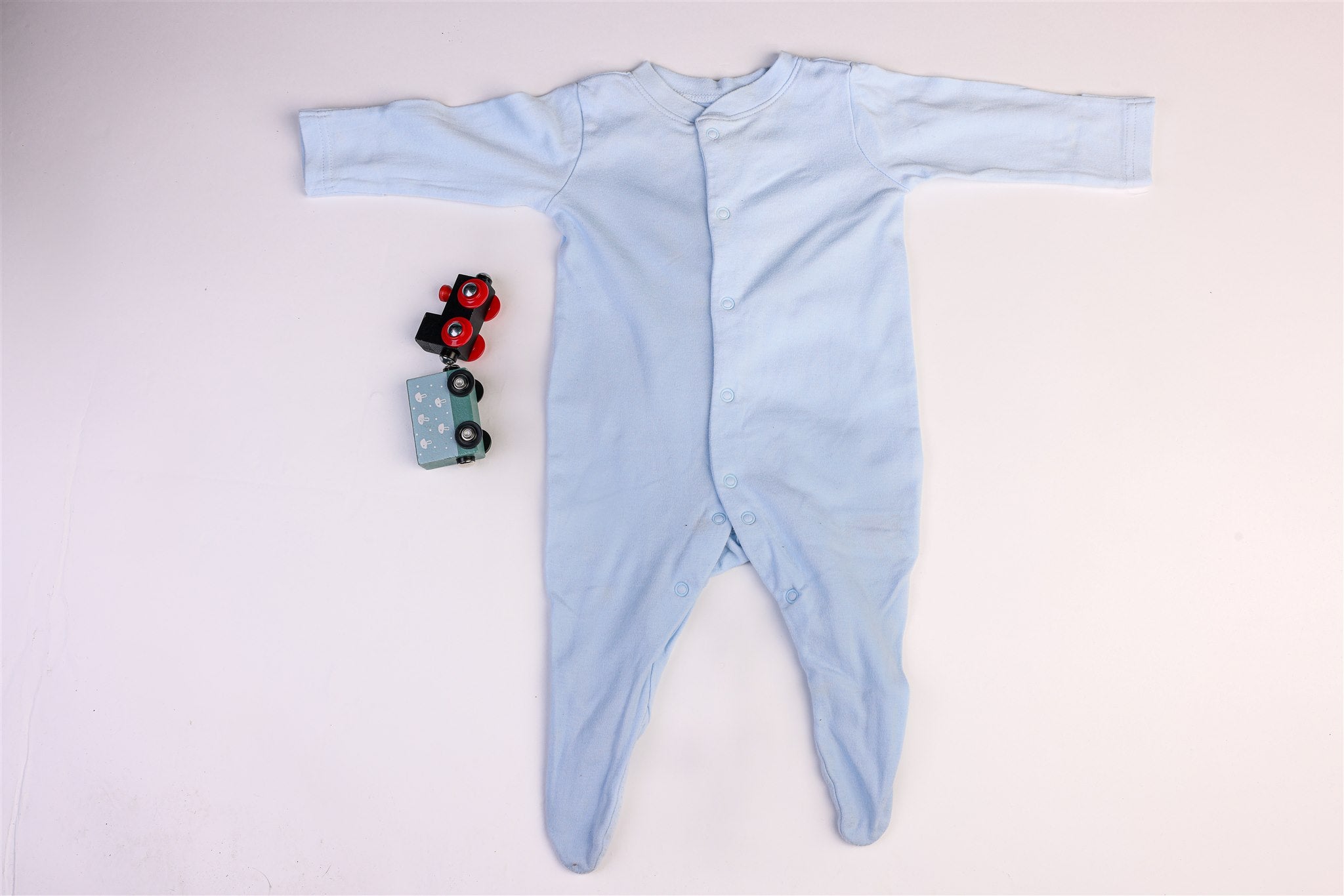 Blue long-sleeved sleepsuit