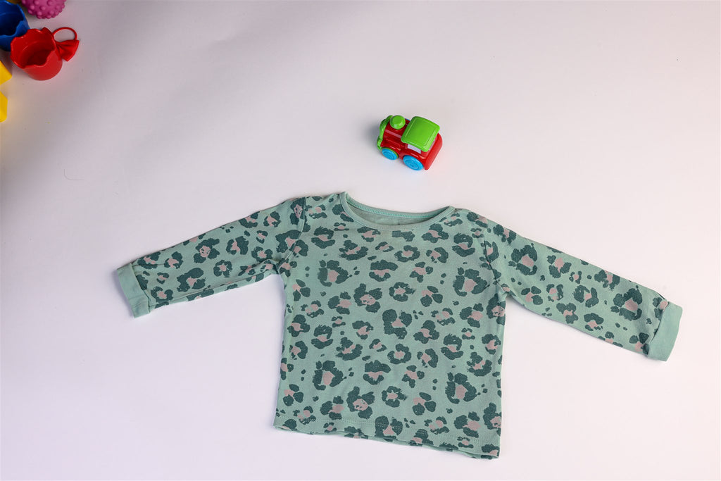 Green sleepsuit set
