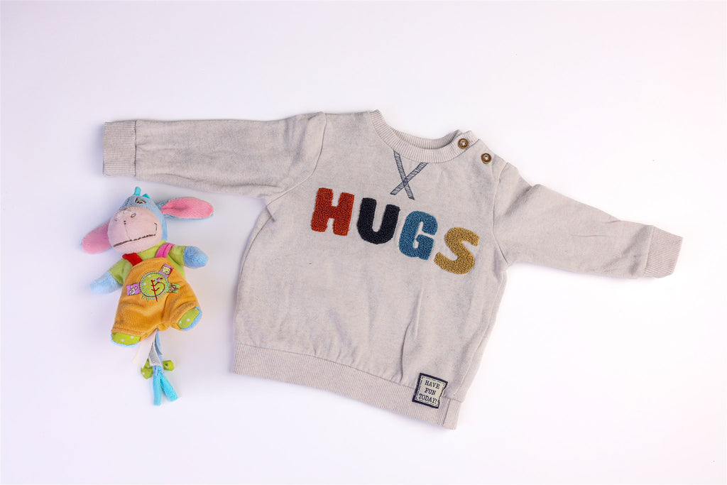 "Hugs" jumper