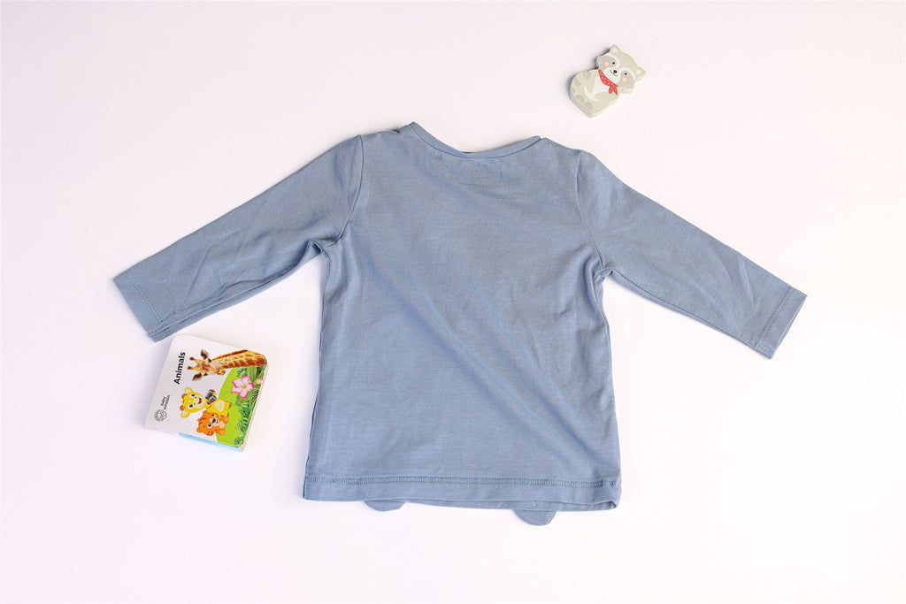 Blue long-sleeved bear top