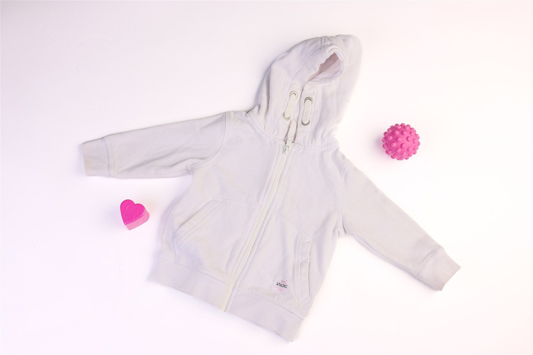 White hooded jacket "Next amazing, make your own magic"