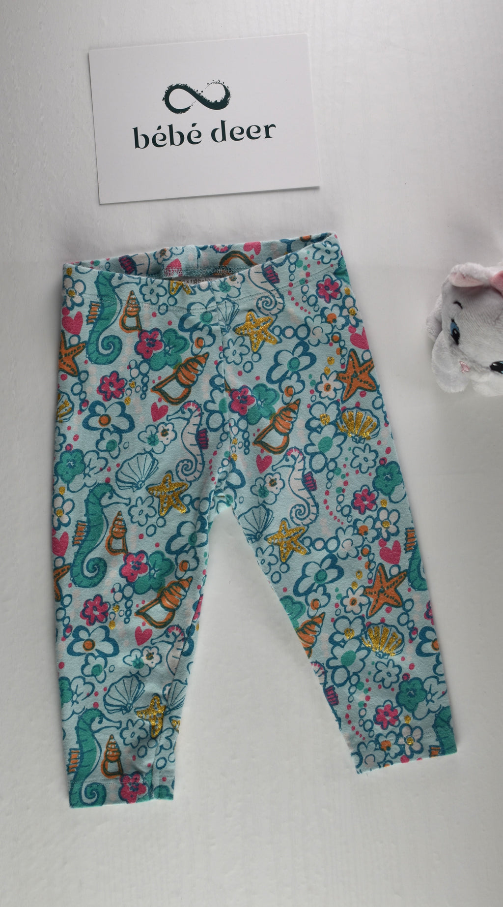 Colourful leggings with an all-over sea life print