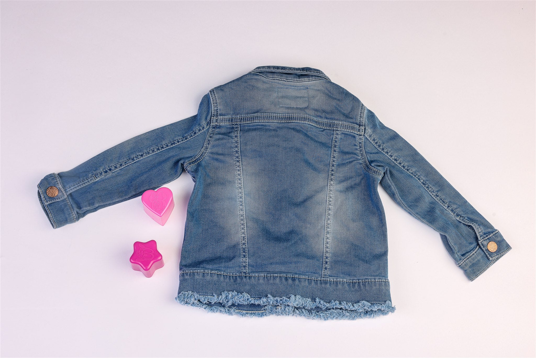 Denim jacket with floral embroidery