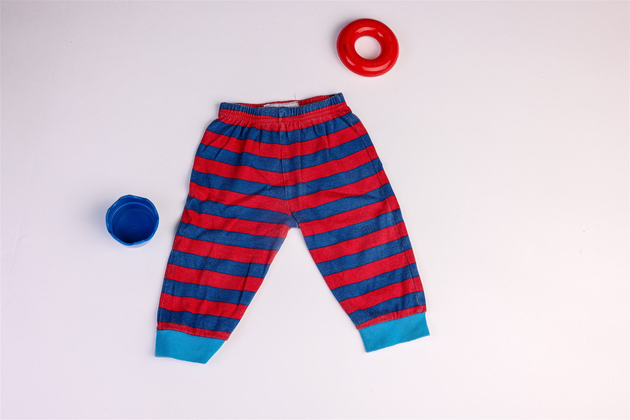 Two-piece pyjamas in rocket blue "up, up, and away"