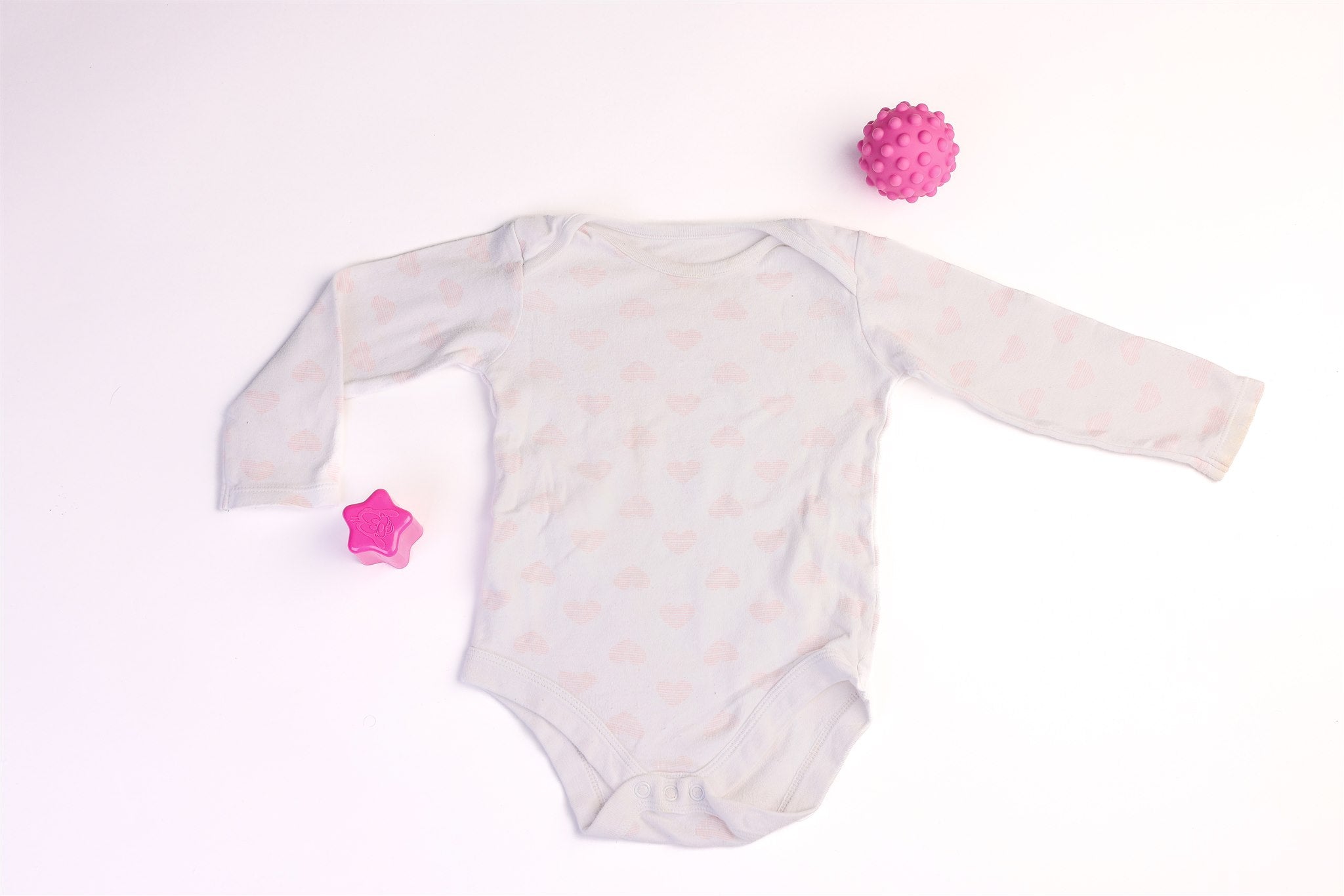 Long-sleeved heart bodysuit