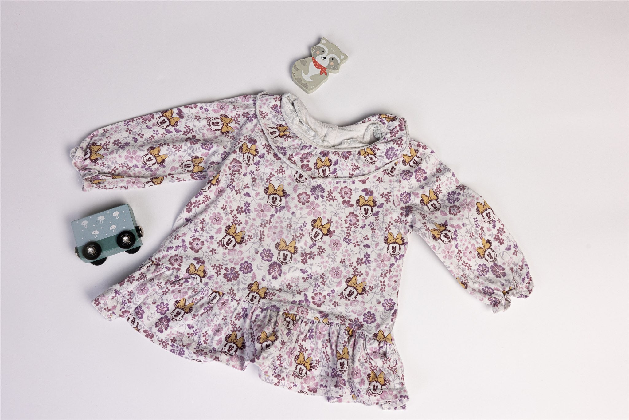 Minnie Mouse top with flowers