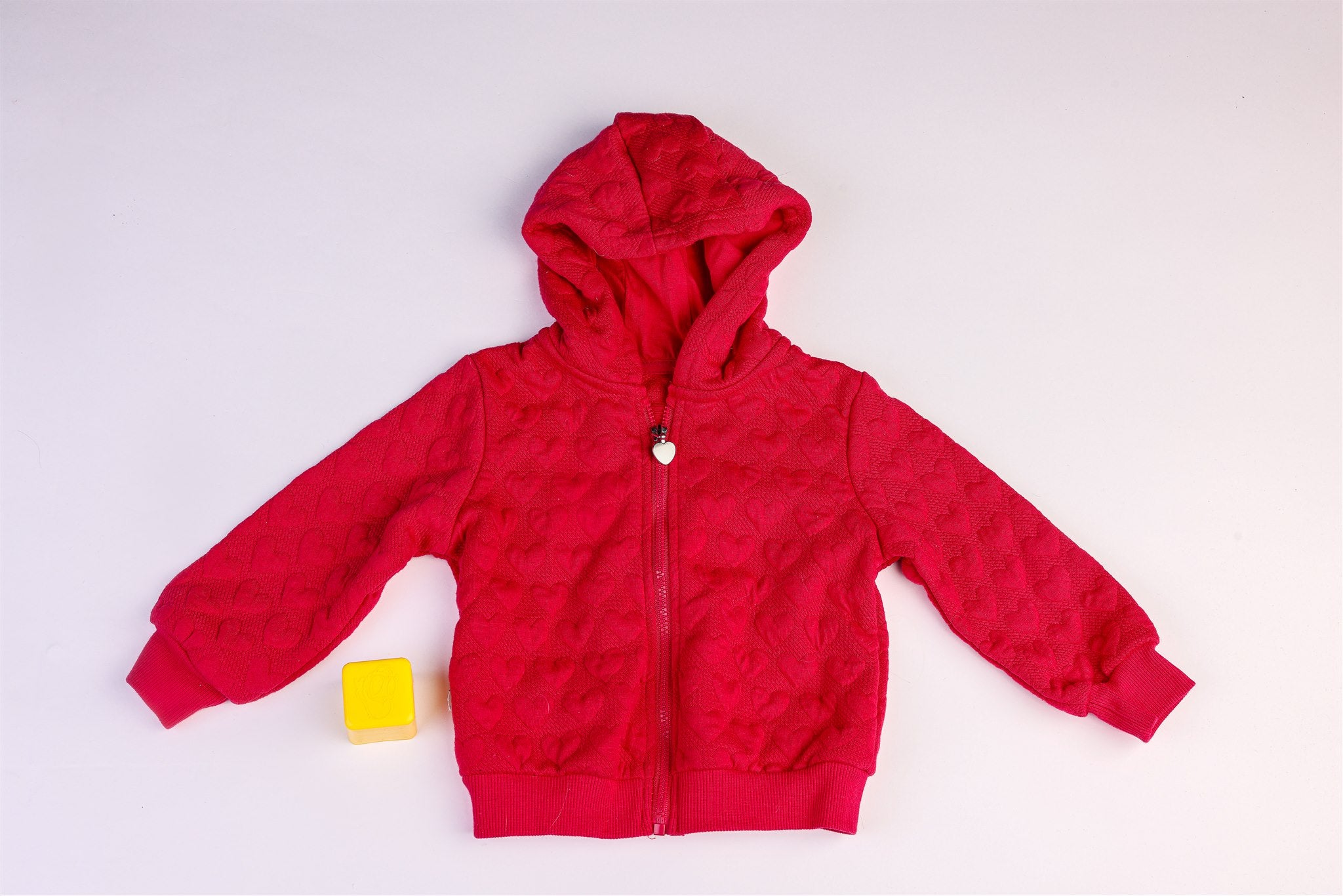 Red heart zip-up hooded jacket