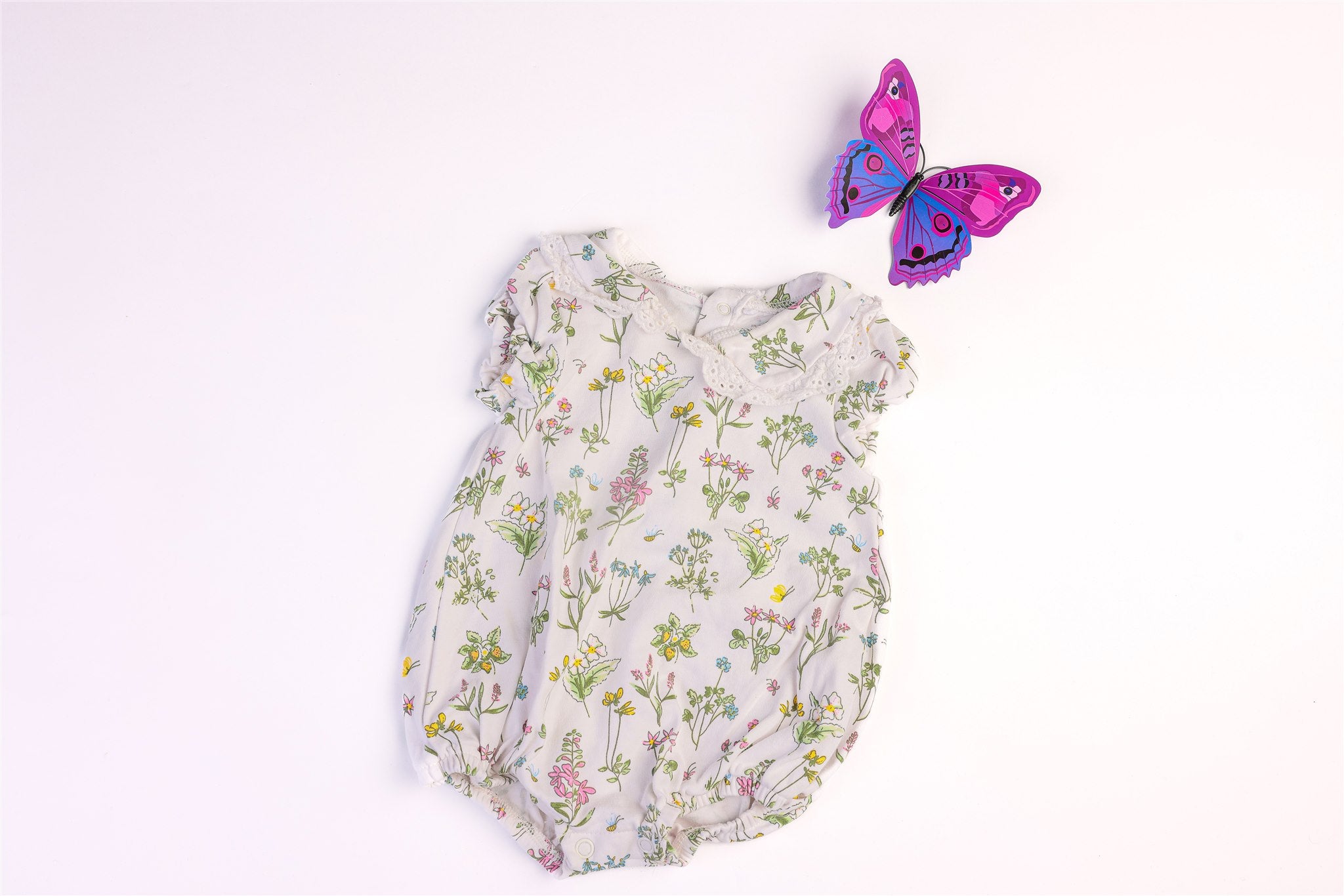 Short-sleeved floral bodysuit