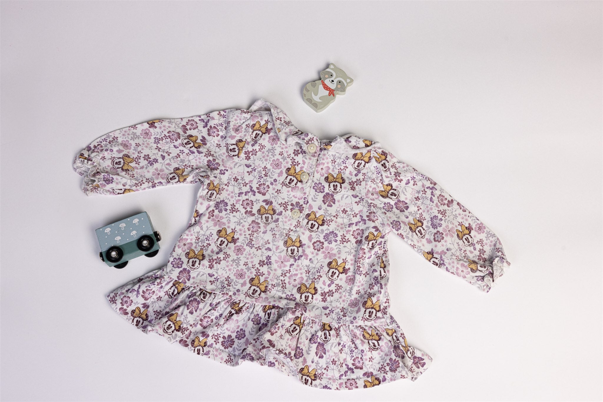 Minnie Mouse top with flowers