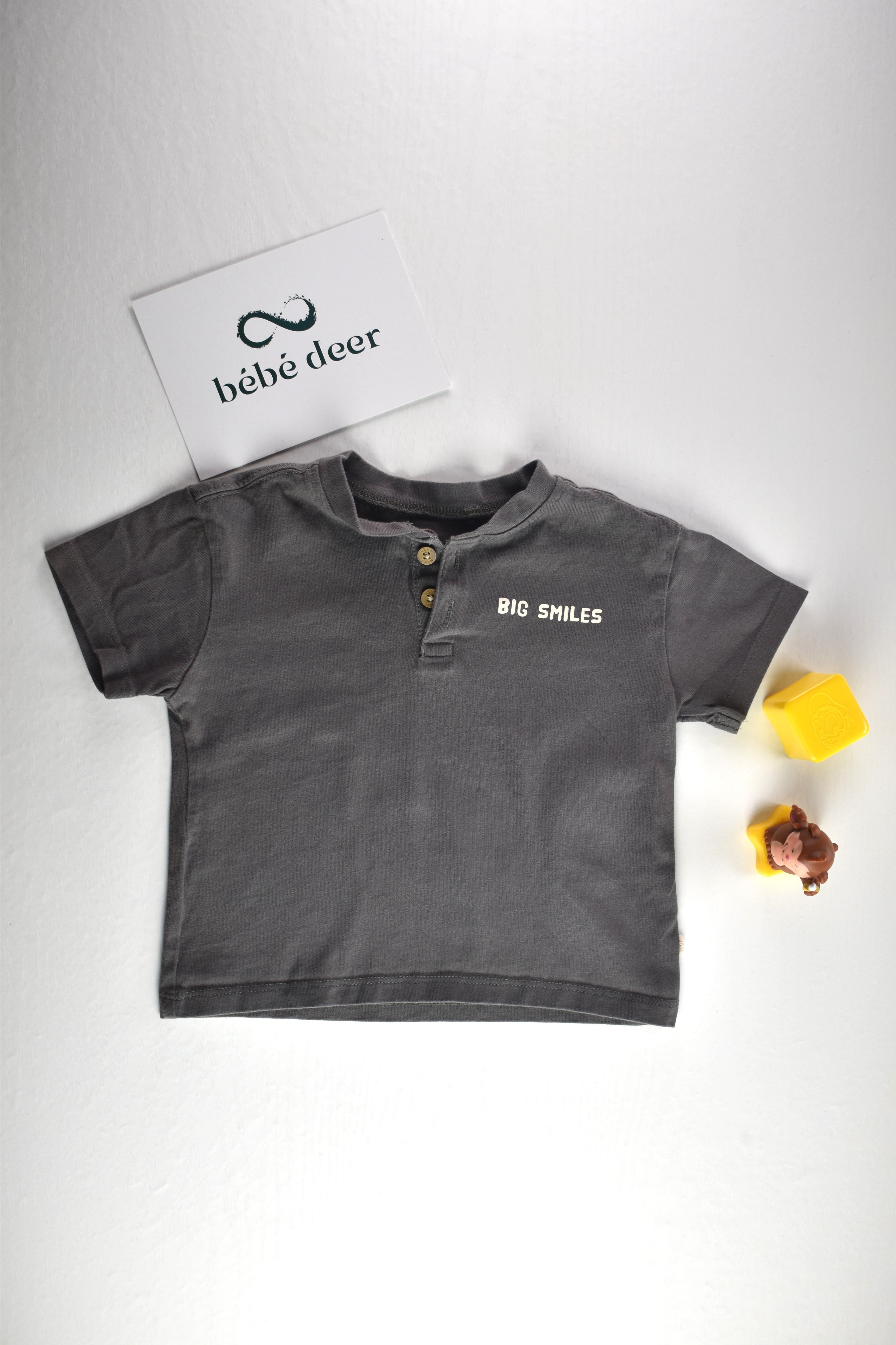 Grey t-shirt “BIG SMILES”