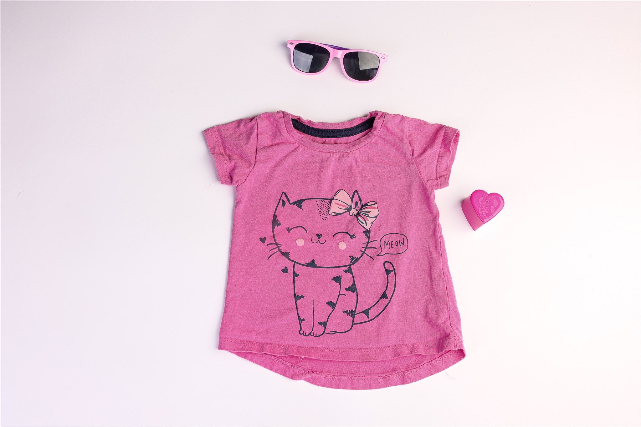 Pink cat top with small bow